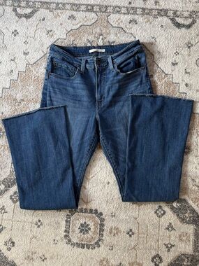 Levi's 726 Flare Jeans in Medium Wash Size 30